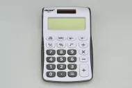 Kalkulačka na solární pohon VECTOR 886213 (10.5x7cm) - Černo bílá