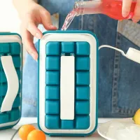 Formy na led a výrobníky zmrzliny a tříště