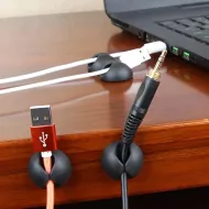 Samolepící držáky kabelů na desku stolu - 6 ks