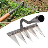 Multifunkční zahradní nástroj pro údržbu půdy