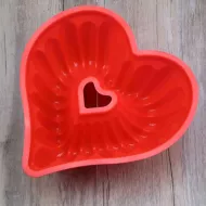 Silikonová forma na bábovku ve tvaru srdce