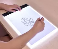 Svítící LED deska na obkreslování