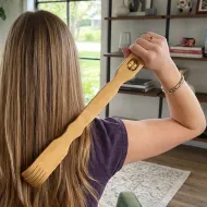 Masážní bambusové drbátko na záda - 46 cm