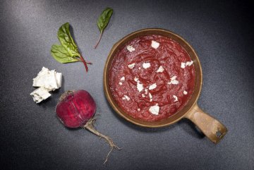 Dehydrované jídlo - feta polévka s červenou řepou - Tactical Foodpack Dehydrované jídlo - feta polévka s červenou řepou - Tactical Foodpack