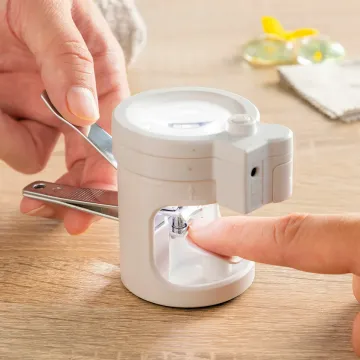 Kleštičky na nehty s LED světlem, lupou a pilníkem Clail - InnovaGoods